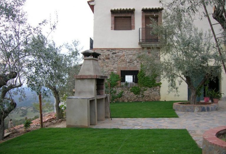Casa Rural y Apartamentos 'La Peña' Geovilluercas